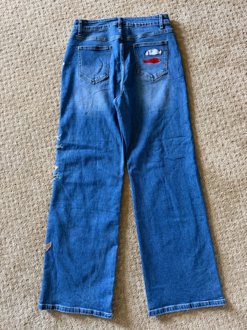 NWOT Ocean, lobster, fish, shell, sea-star Embroidered Blue Denim Jeans - Large - Picture 6 of 9